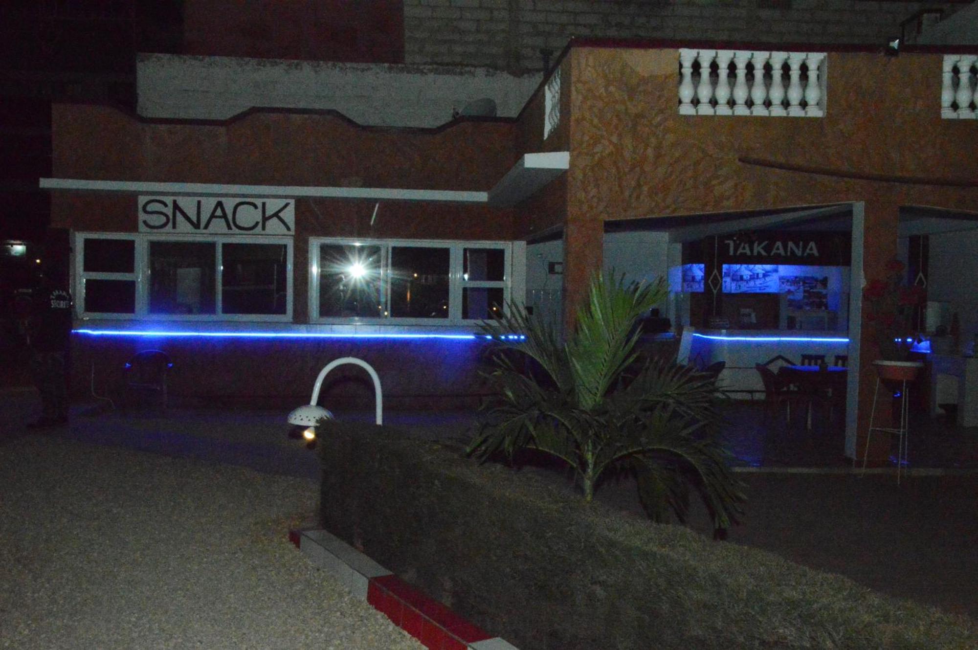 Hotel Takana Ngaparou Екстер'єр фото