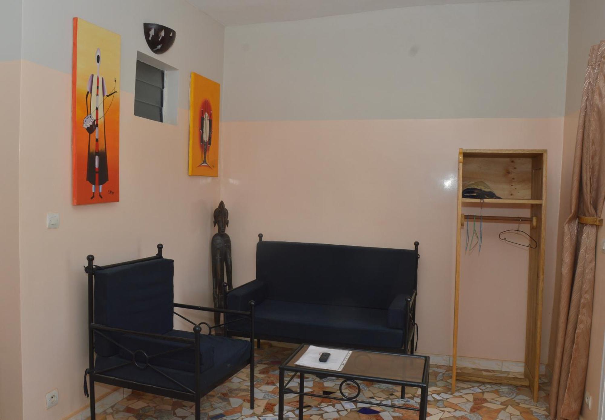 Hotel Takana Ngaparou Екстер'єр фото